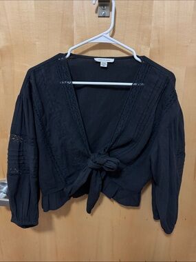 American Eagle Outfitters Black Tie-Front Cropped Blouse